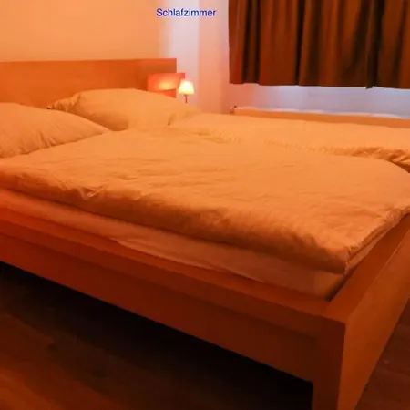 アパート Freundliche Mit Parkplatz Und Terrasse