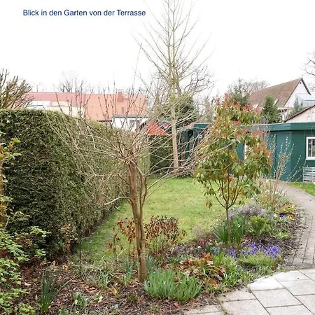 Freundliche Mit Parkplatz Und Terrasse * Neubrandenburg