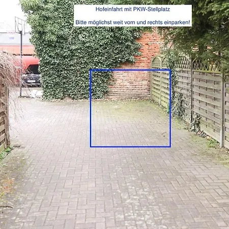 Freundliche Mit Parkplatz Und Terrasse Neubrandenburg